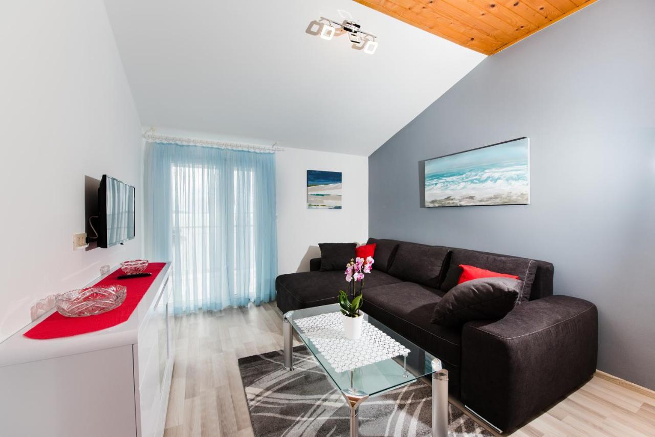 Apartments Care Donji Okrug  エクステリア 写真